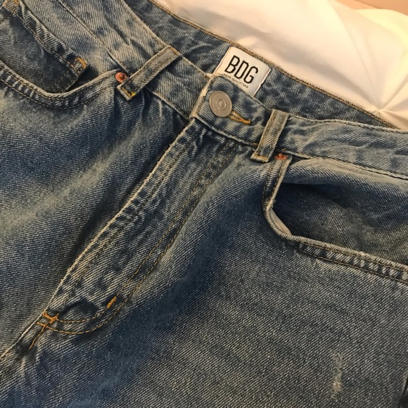 BDG Jeans Mom High Rise - Picture 4 of 5